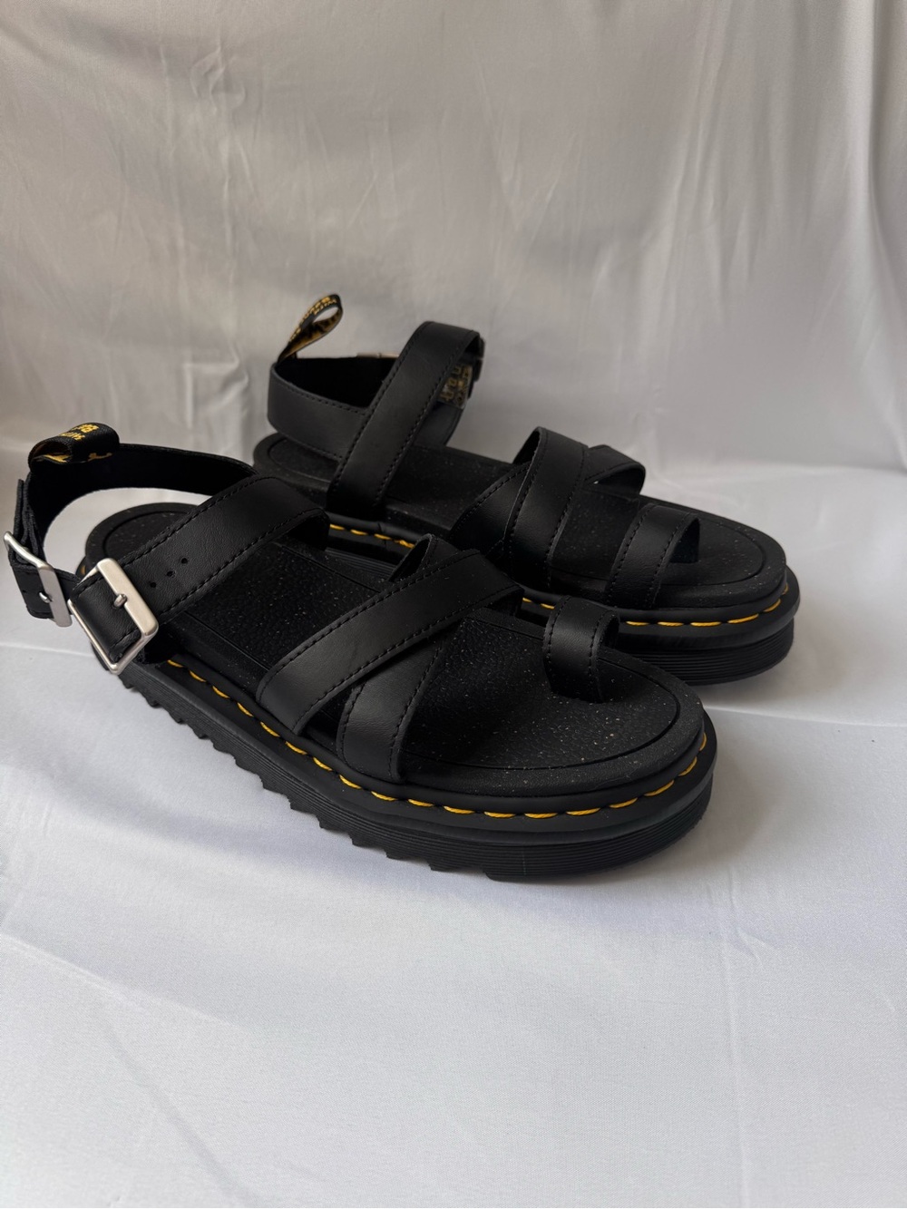 DR. MARTENS woman’s black leather platform sandal